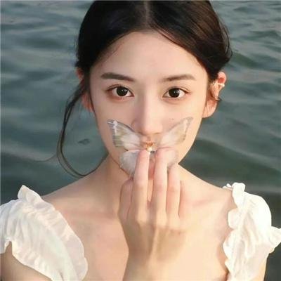 采蘑菇的夫妻